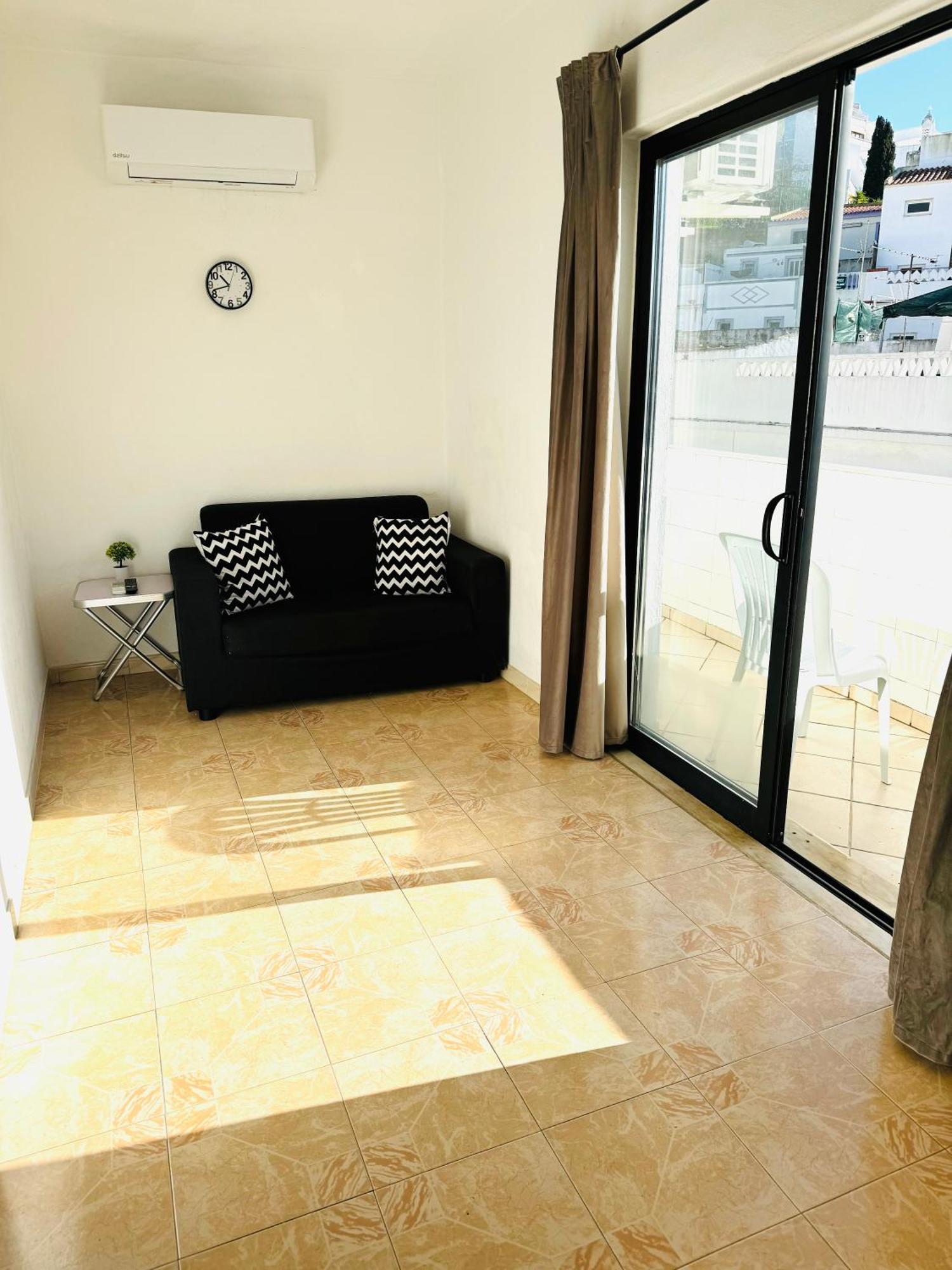 Apartment Old Town Mfa อัลบูเฟรา ภายนอก รูปภาพ